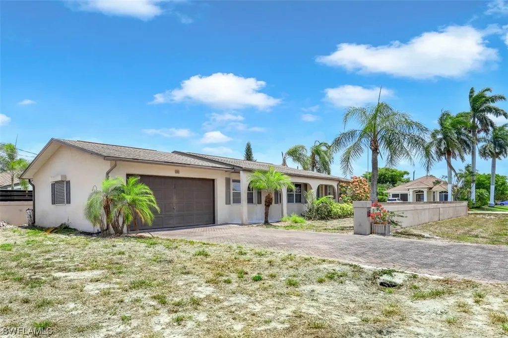 601 109th Avenue N Naples FL 34108
