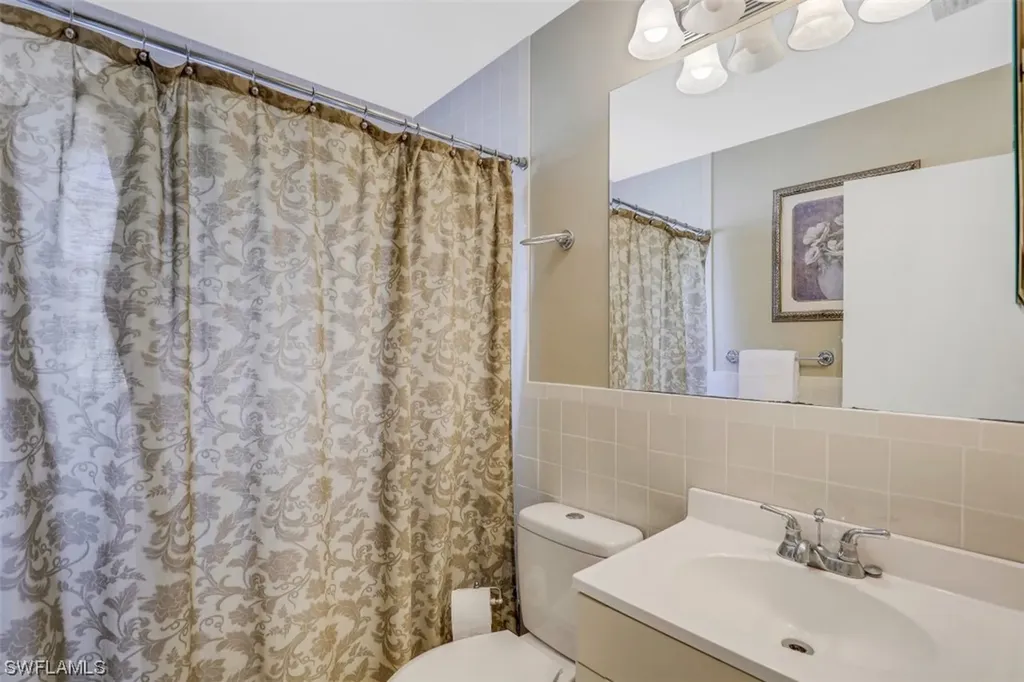 601 109th Avenue N Naples FL 34108