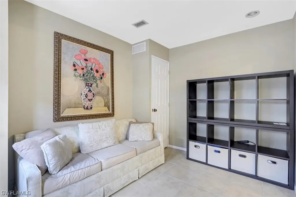 601 109th Avenue N Naples FL 34108