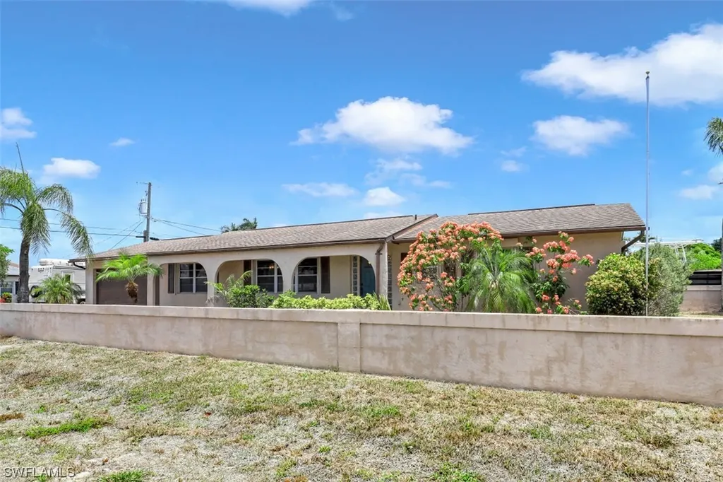 601 109th Avenue N Naples FL 34108