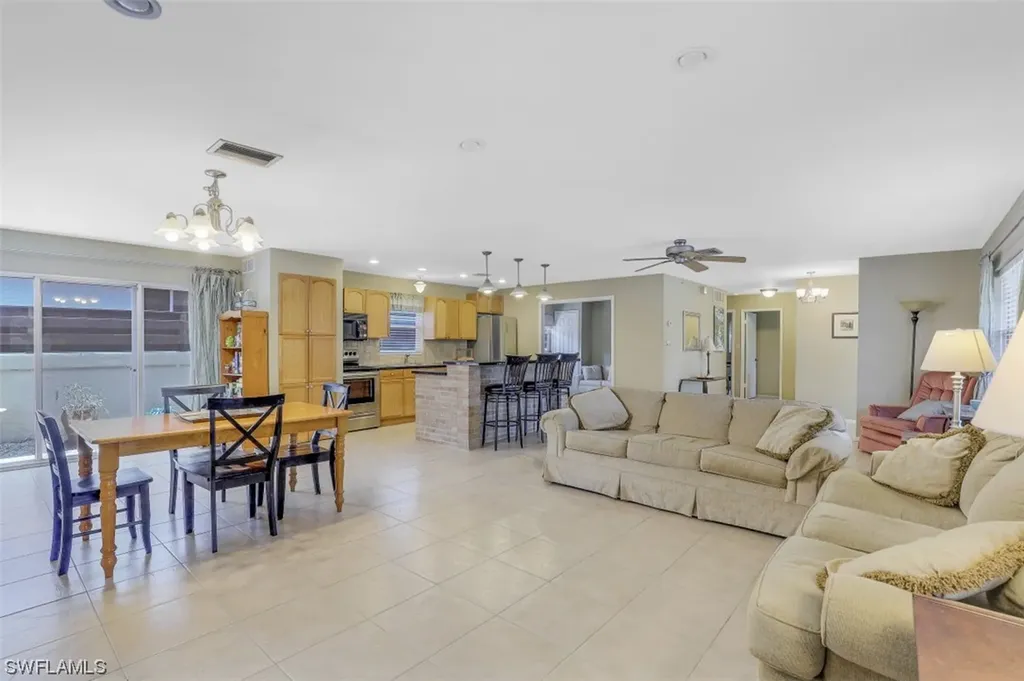 601 109th Avenue N Naples FL 34108