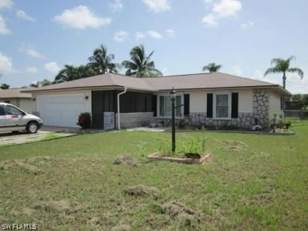 3725 SW 6th Place Cape Coral FL 33914