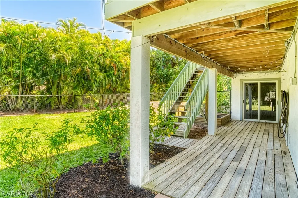 9408 Moonlight Drive Sanibel FL 33957