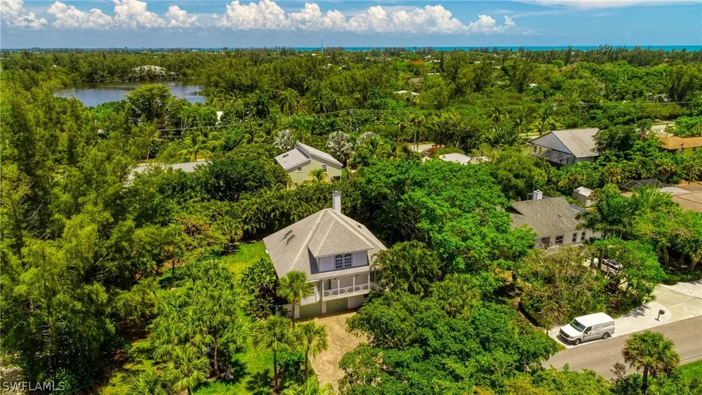 9408 Moonlight Drive Sanibel FL 33957