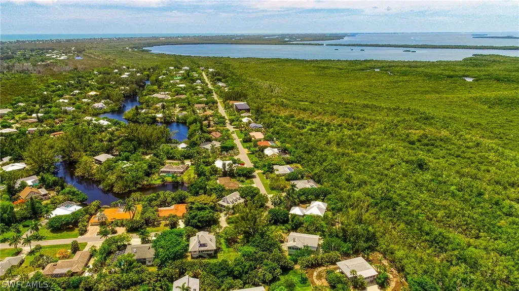 9408 Moonlight Drive Sanibel FL 33957