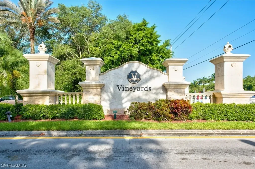 554 Avellino Isle Circle Naples FL 34119