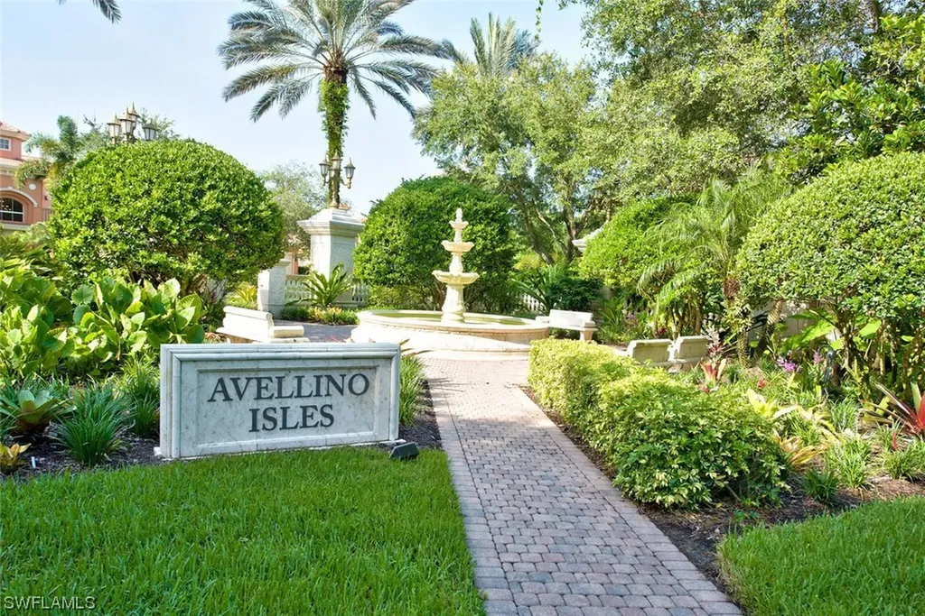 554 Avellino Isle Circle Naples FL 34119