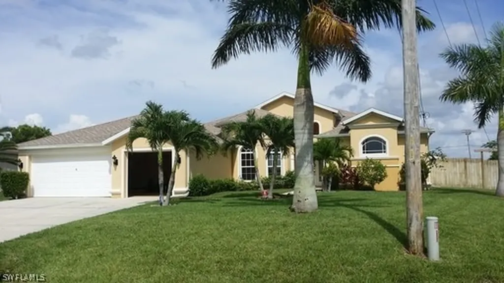 311 SW 32nd Place Cape Coral FL 33991