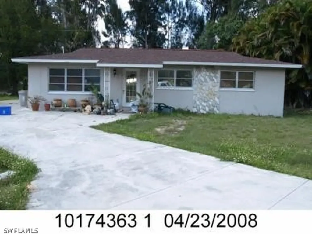 2113 Unity Avenue Fort Myers FL 33901