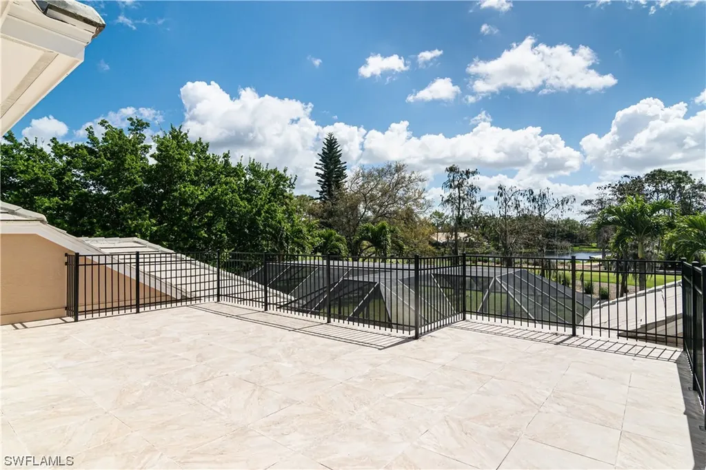4724 Pond Apple Drive N Naples FL 34119-8548