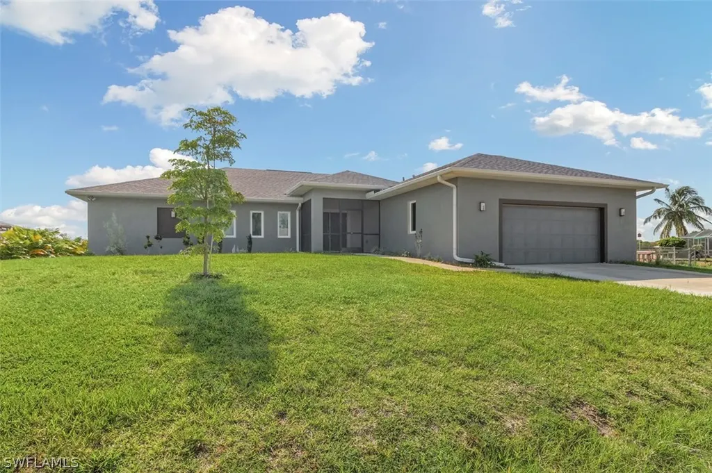 1215 NE 14th Place Cape Coral FL 33909