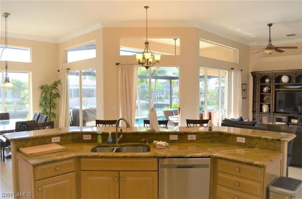 41 Primrose Court Marco Island FL 34145