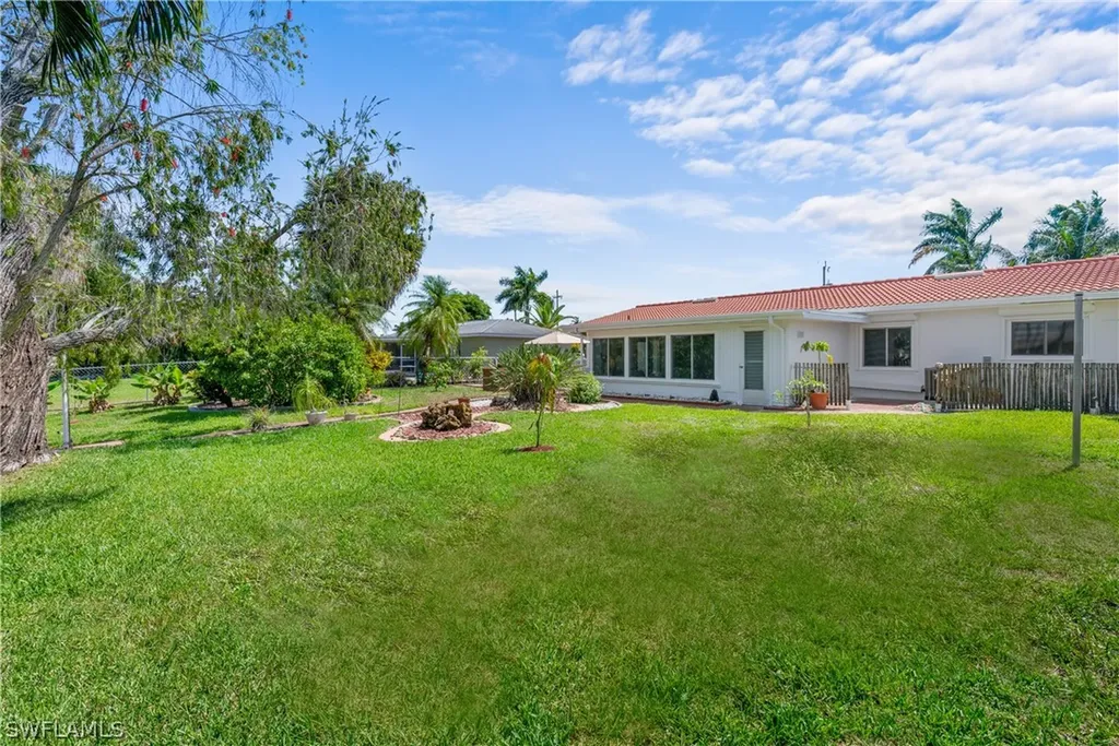 5277 Tamiami Court Cape Coral FL 33904
