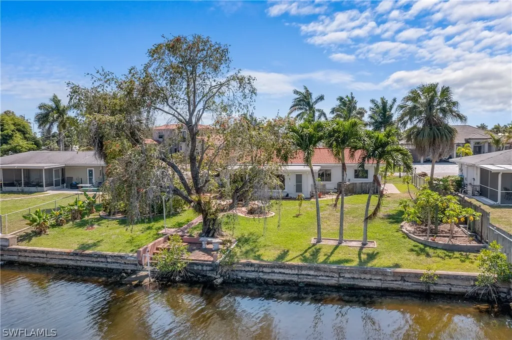 5277 Tamiami Court Cape Coral FL 33904