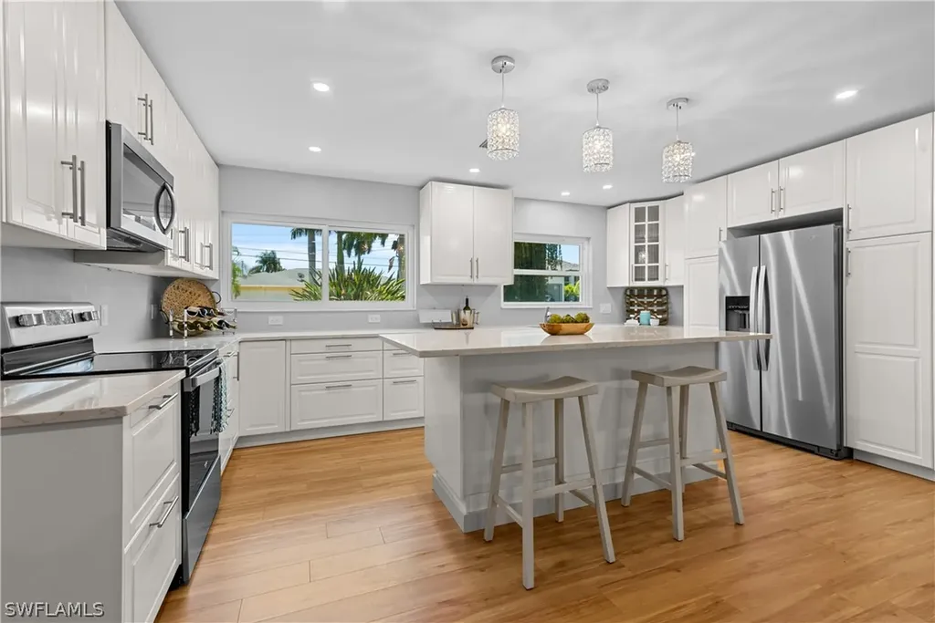 5277 Tamiami Court Cape Coral FL 33904