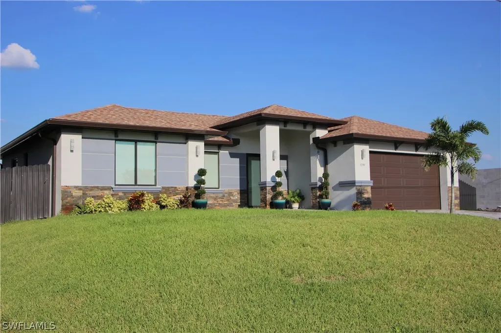 1719 NW 7th Place Cape Coral FL 33993
