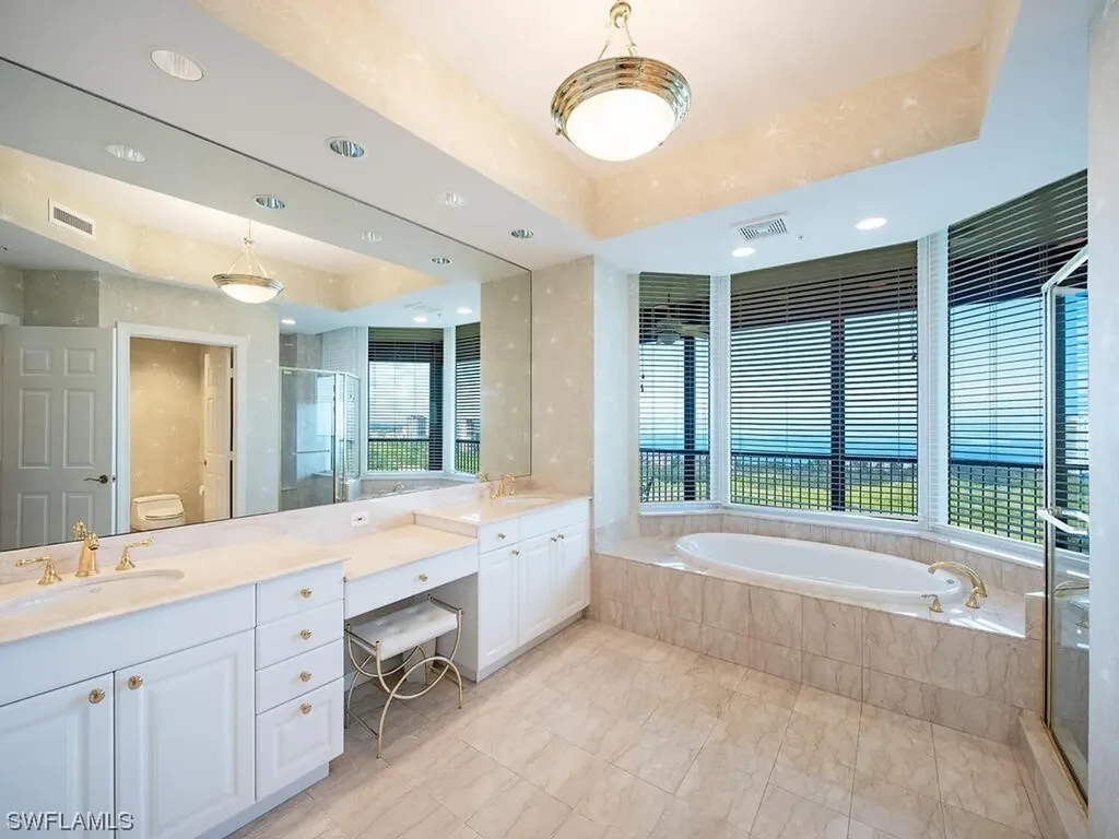 7575 Pelican Bay Boulevard Naples FL 34108
