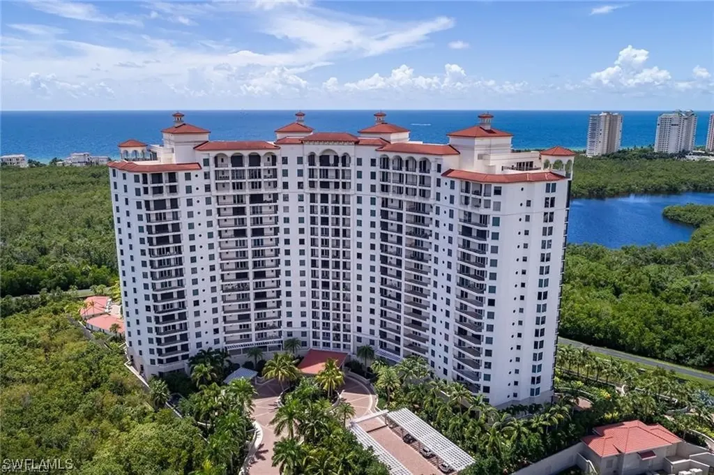 7575 Pelican Bay Boulevard Naples FL 34108