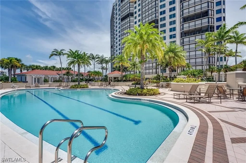 7575 Pelican Bay Boulevard Naples FL 34108