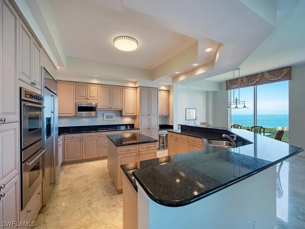 7575 Pelican Bay Boulevard Naples FL 34108