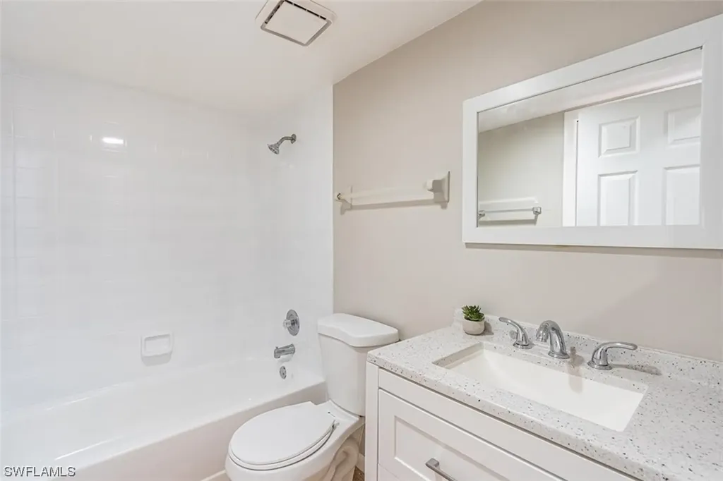 705/707 SE 5th Street Cape Coral FL 33990