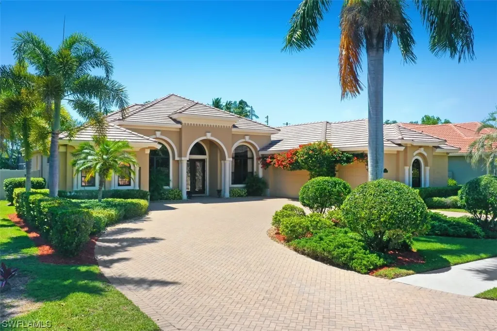 Naples FL, 14632 Beaufort Circle