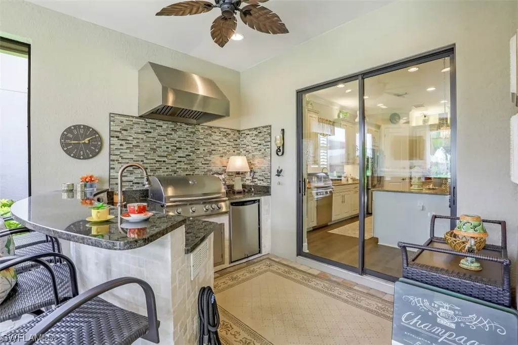 8514 Palacio Terrace N Naples FL 34114