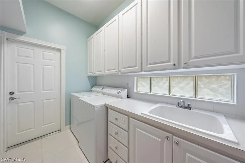 2772 Island Pond Lane Naples FL 34119