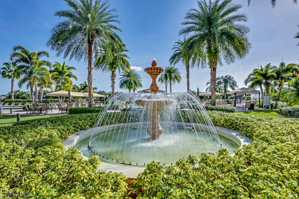 1427 King Sago Court Naples FL 34119