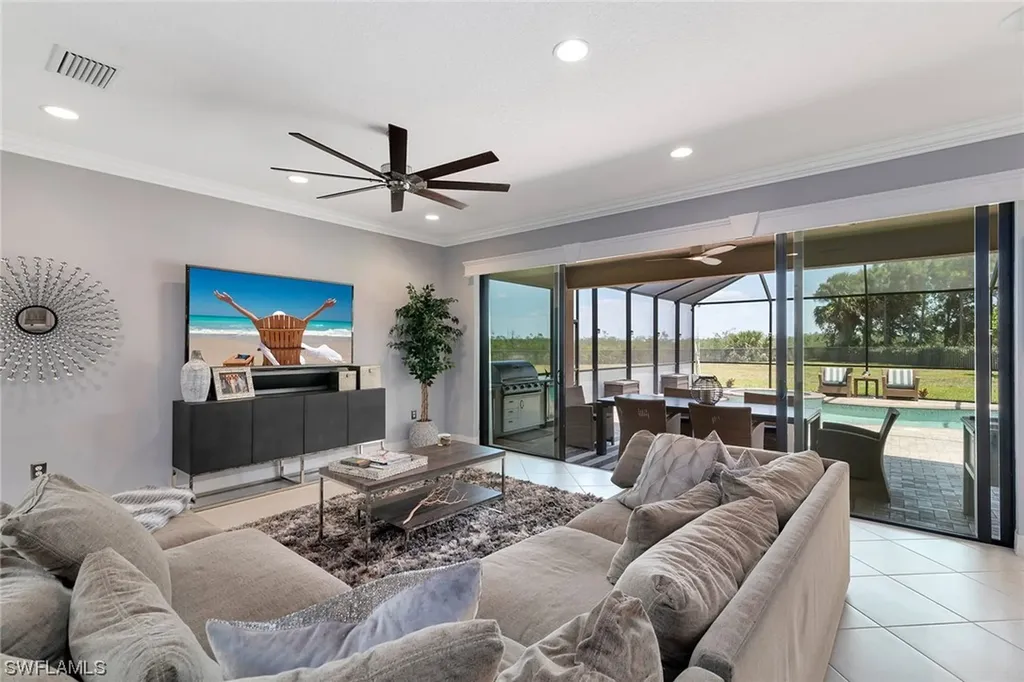 3294 Tahoe Court Naples FL 34119