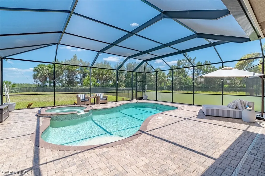 3294 Tahoe Court Naples FL 34119