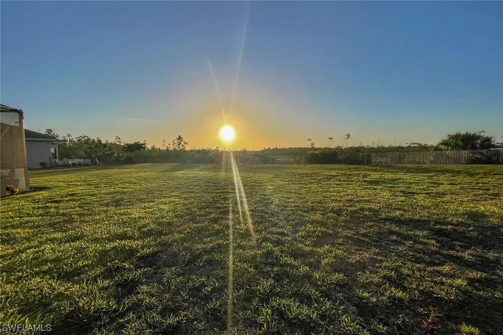 3294 Tahoe Court Naples FL 34119