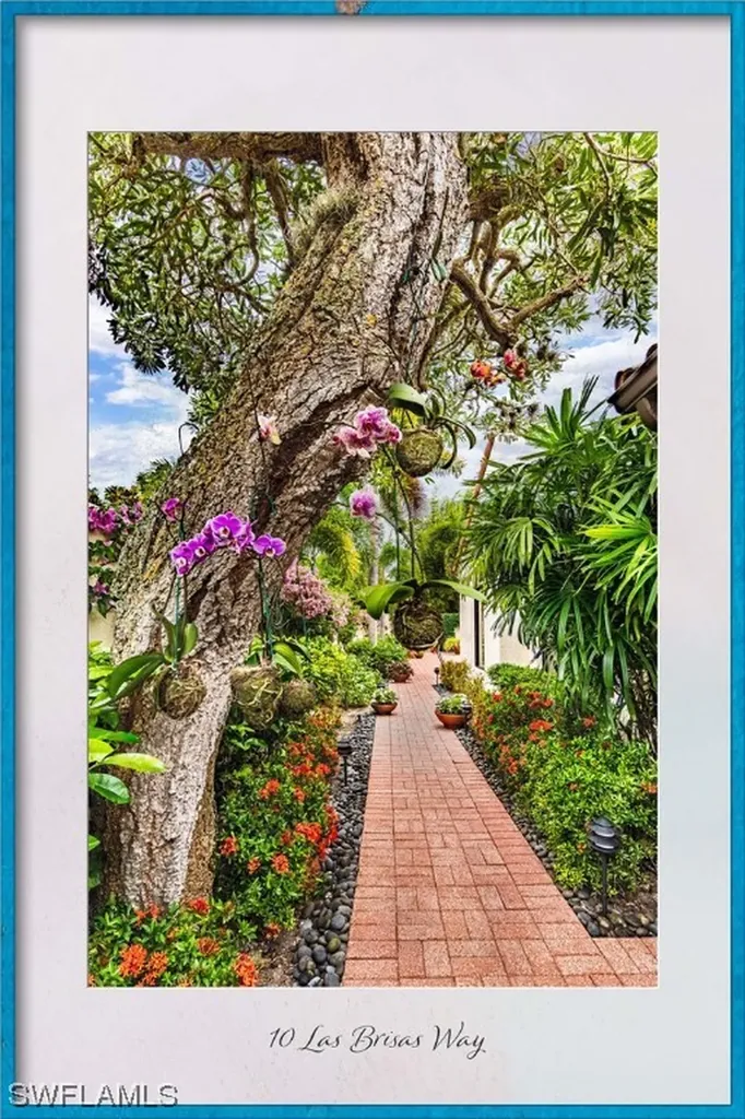 10 Las Brisas Way Naples FL 34108
