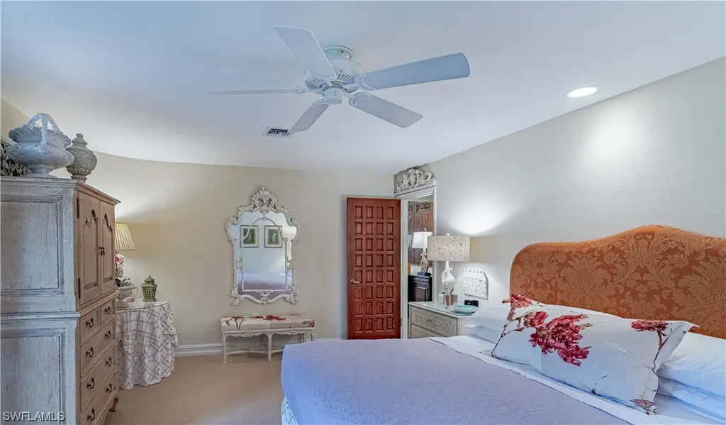 10 Las Brisas Way Naples FL 34108