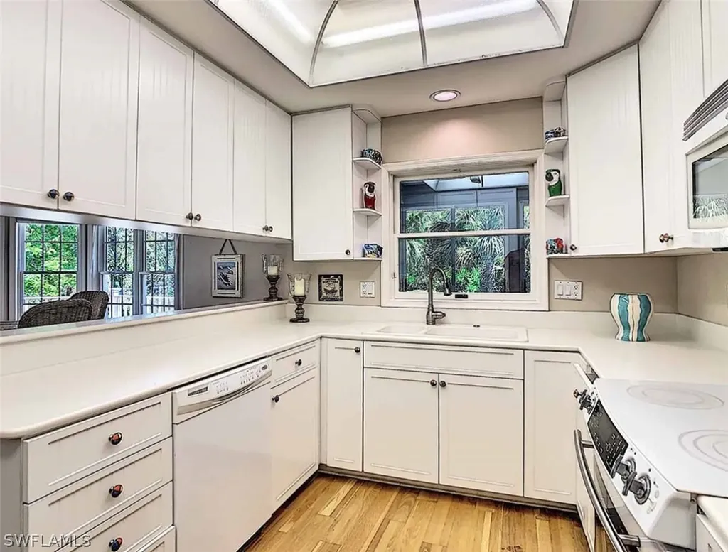 539 N Yachtsman Drive Sanibel FL 33957