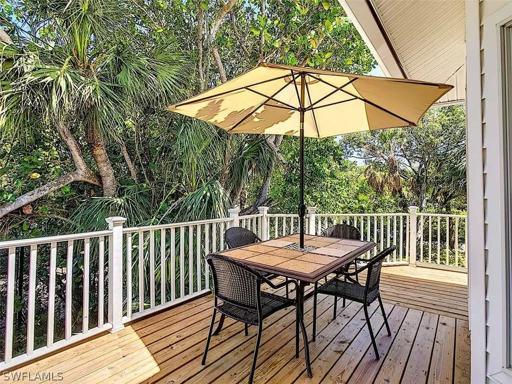 539 N Yachtsman Drive Sanibel FL 33957