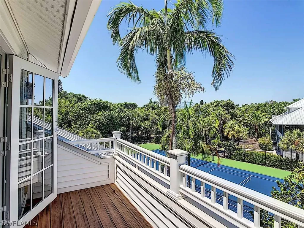 539 N Yachtsman Drive Sanibel FL 33957