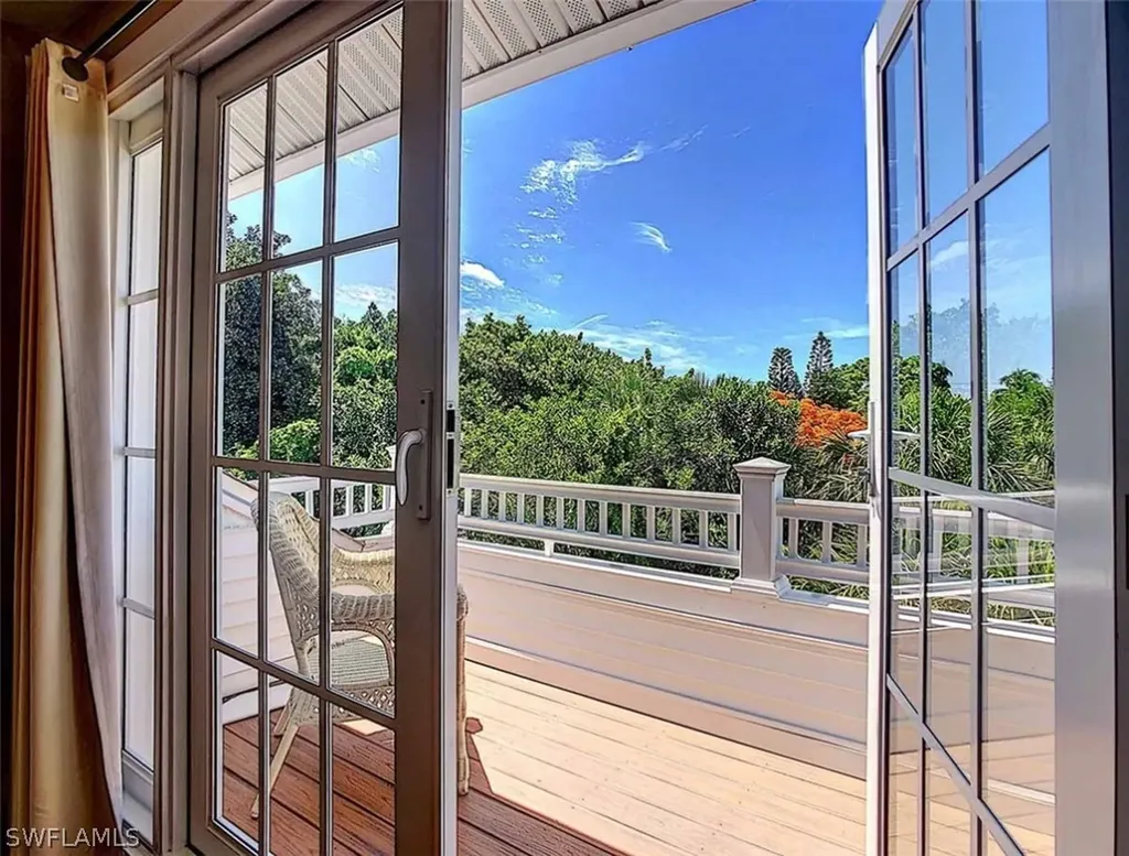 539 N Yachtsman Drive Sanibel FL 33957
