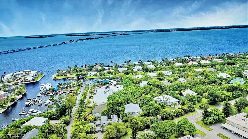 539 N Yachtsman Drive Sanibel FL 33957