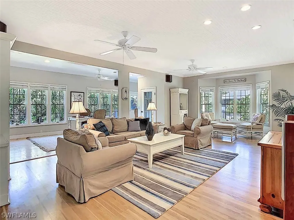539 N Yachtsman Drive Sanibel FL 33957