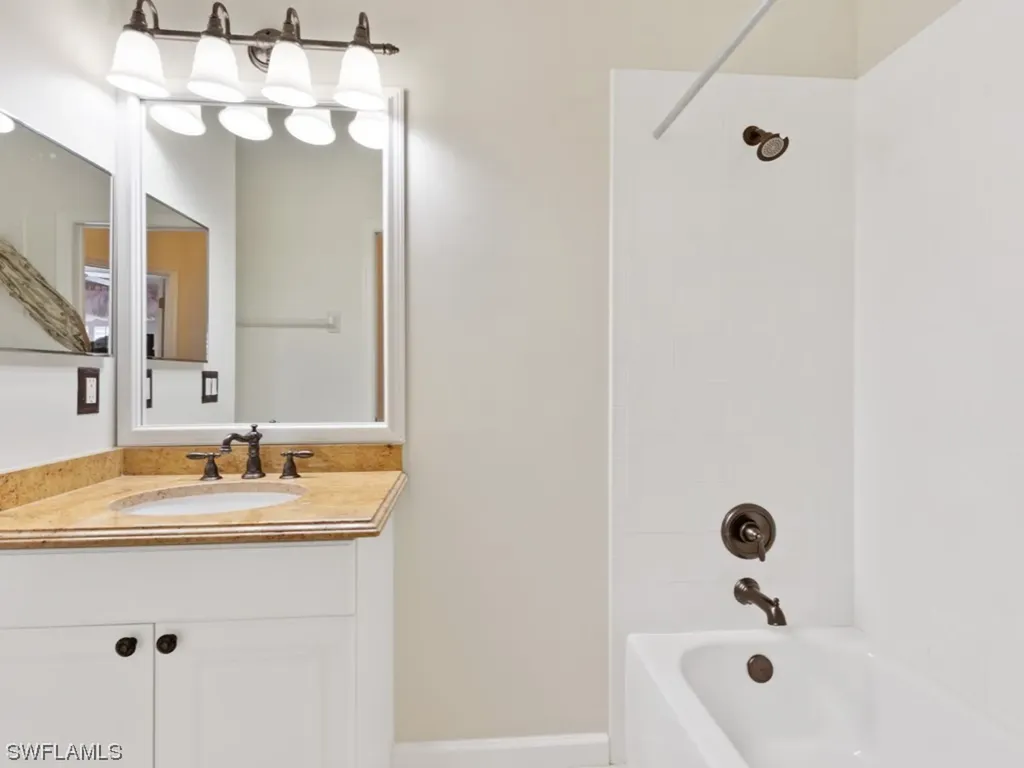 6760 Southern Oak Court Naples FL 34109