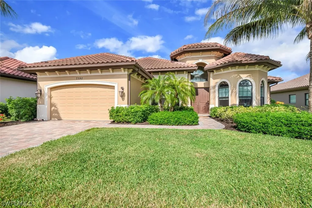 7390 Acorn Way Naples FL 34119
