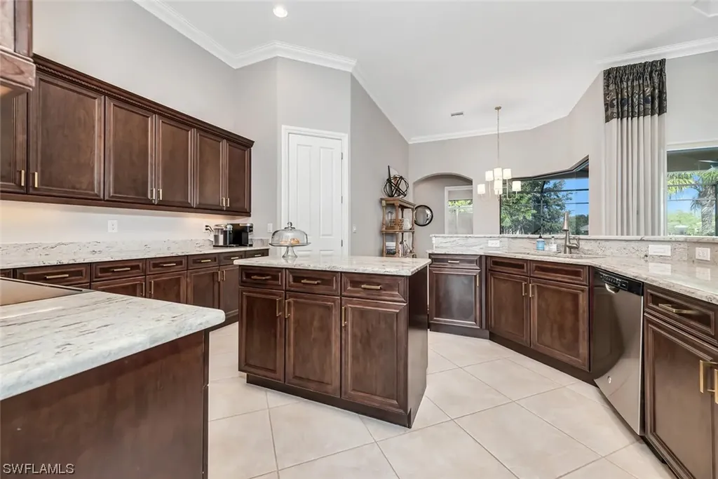 7390 Acorn Way Naples FL 34119