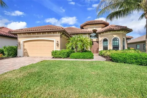 7390 Acorn Way Naples FL 34119