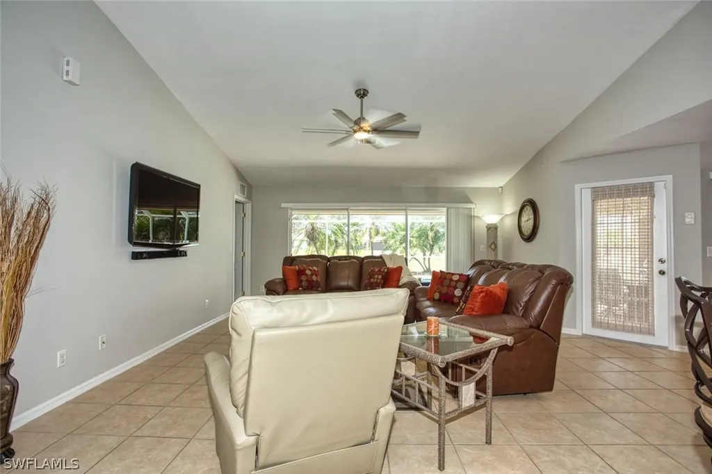 2725 NW 19th Avenue Cape Coral FL 33993