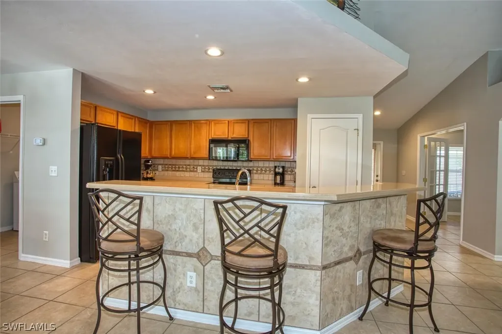 2725 NW 19th Avenue Cape Coral FL 33993