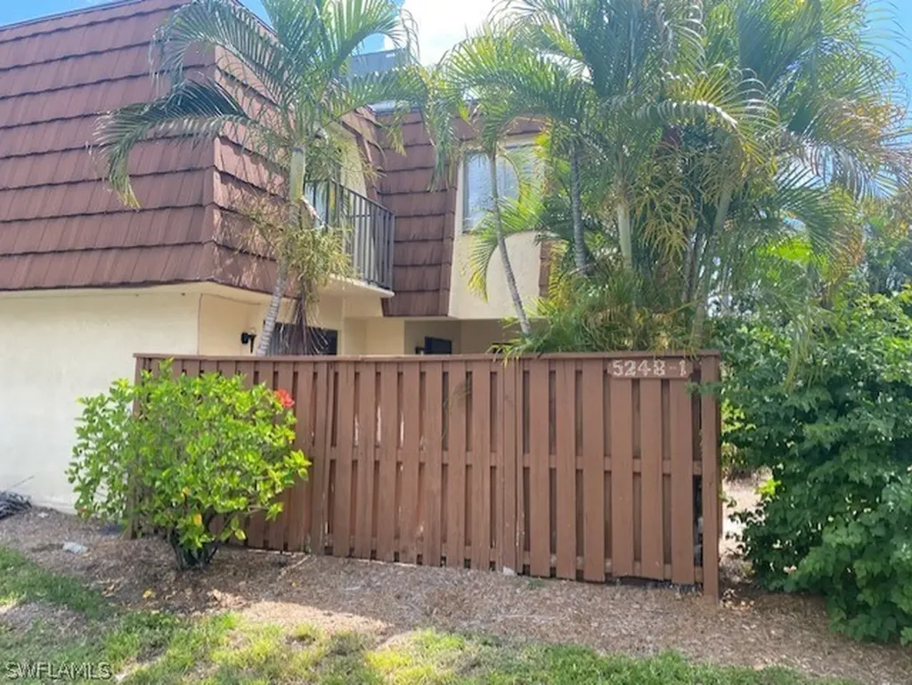 5248 Cedarbend Drive Fort Myers FL 33919