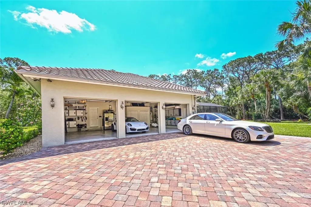 5574 Dogwood Way Naples FL 34116