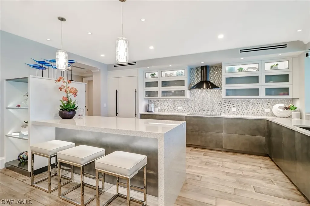 4301 Gulf Shore Boulevard N Naples FL 34103
