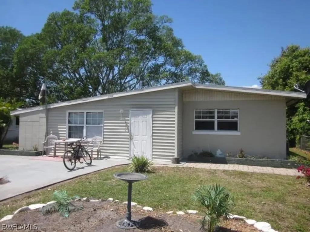 3066 Royal Palm Avenue Fort Myers FL 33901